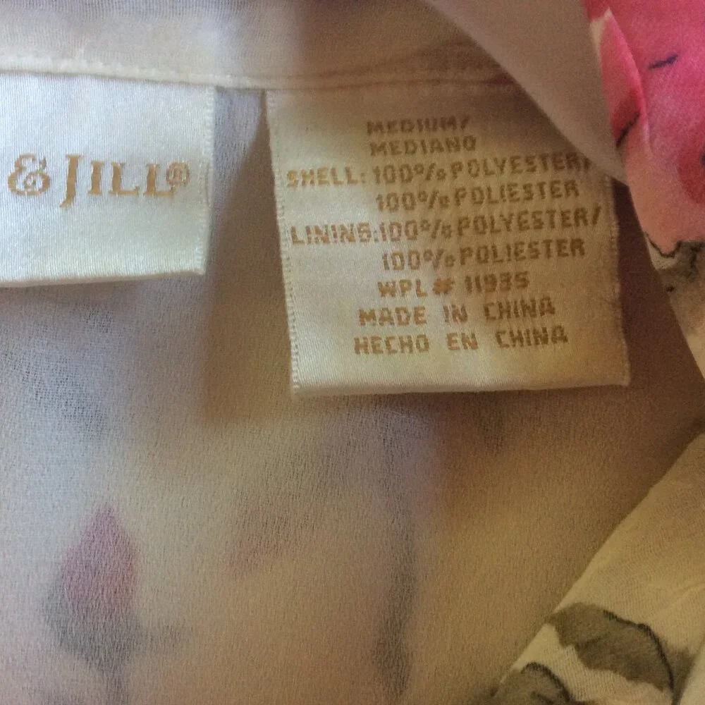 Christie & Jill Vintage Rose Floral Textured Top EUC Cottagecore Top Size Medium - Picture 4 of 5